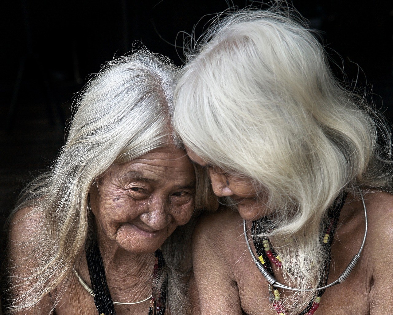 Soul-Level Bonds: Meaning, Research, and Signs of Alignment