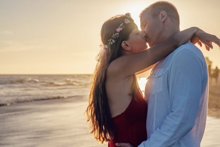 Telltale Clues Your Relationship Is in Trouble-and How to Start Healing
