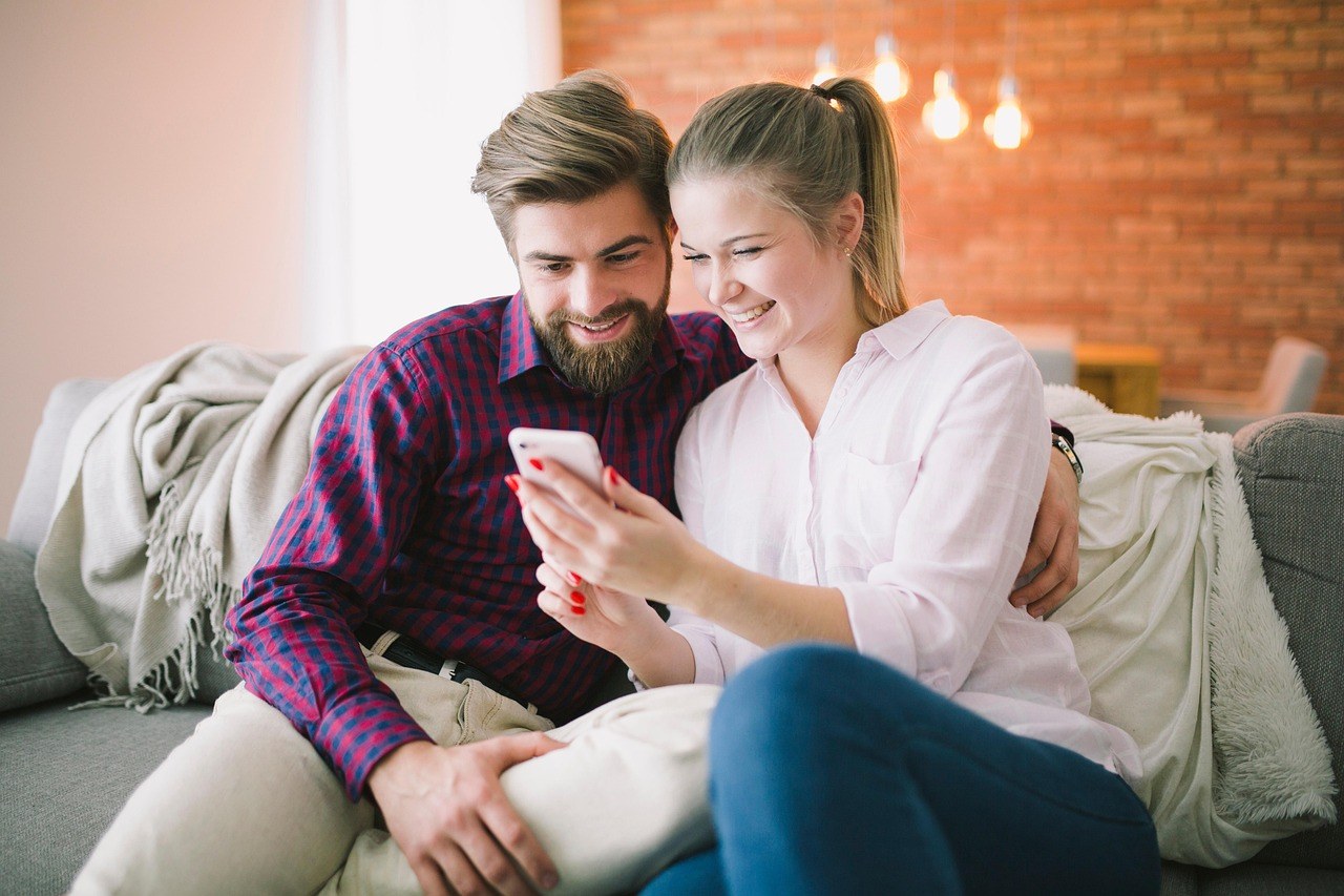 Dating a Solo Parent: What To Know Before You Dive In
