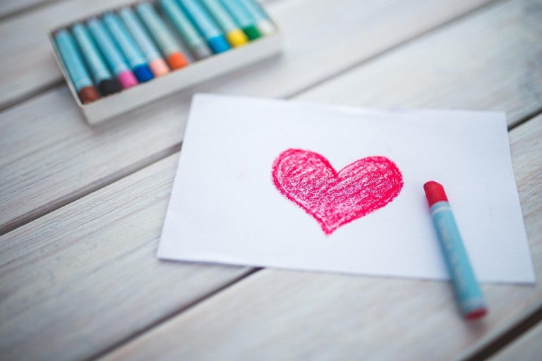 How It Actually Feels to Be in Love - Real-World Signs