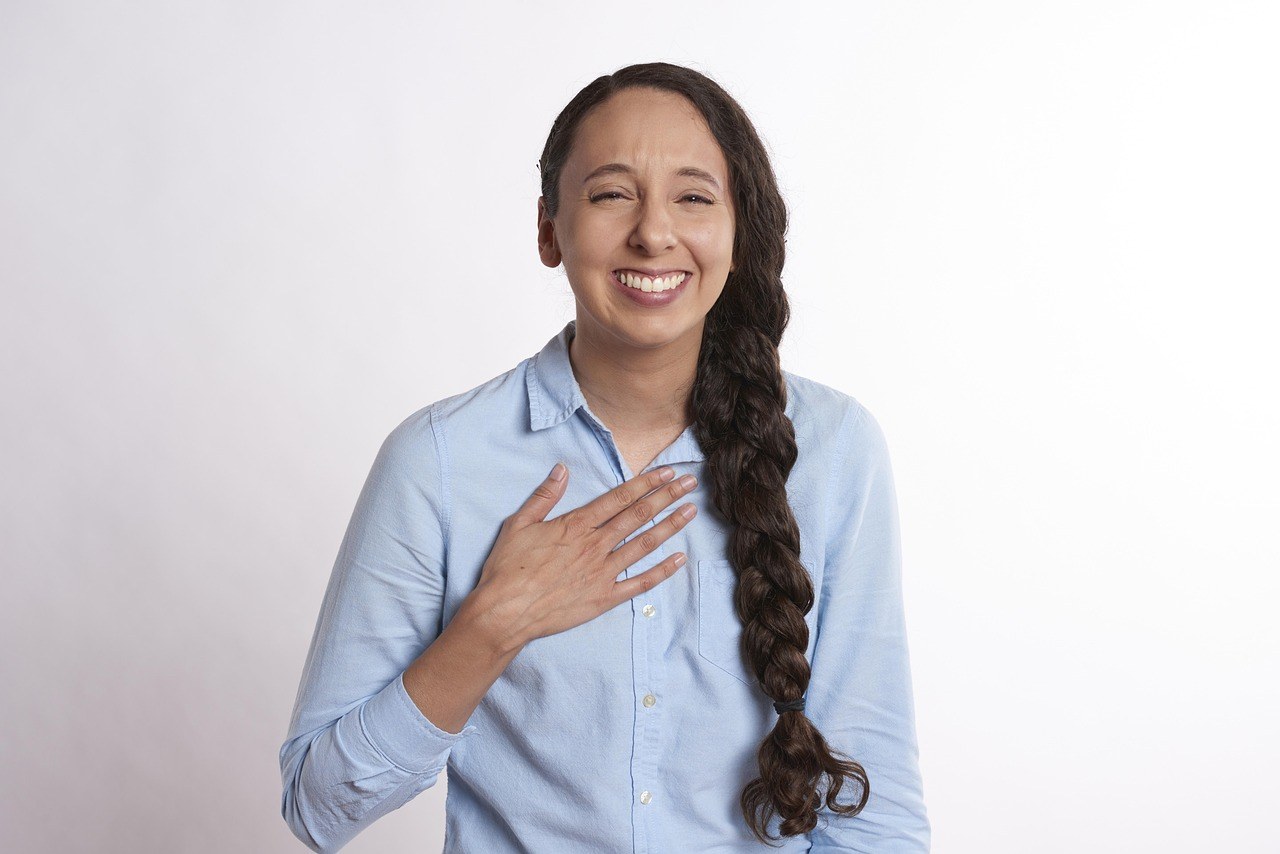 Graceful First Impressions With Your Partner’s Family - What to Say, Do, and Skip