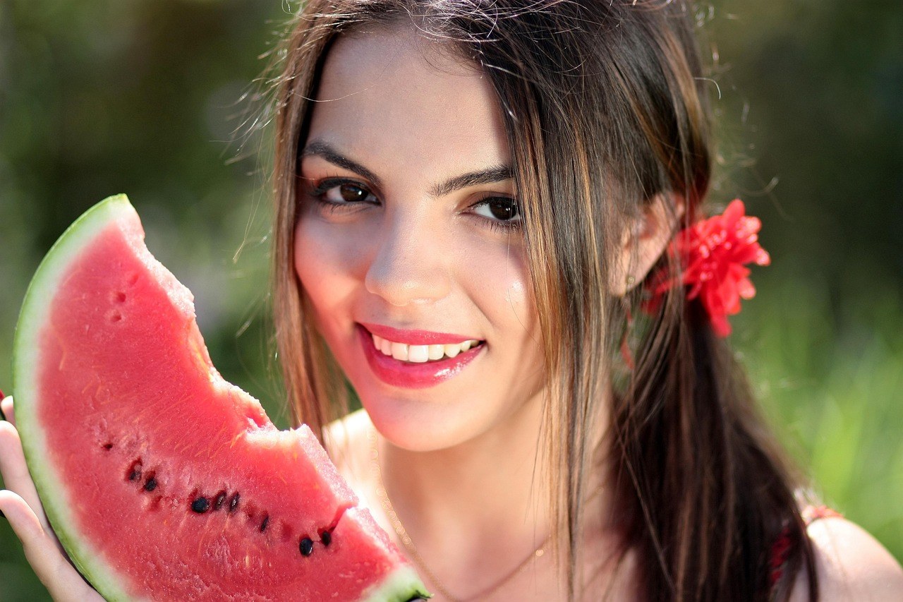 Sapiosexual Attraction Explained - Meaning, Telltale Signs, and Smart Ways to Spark It