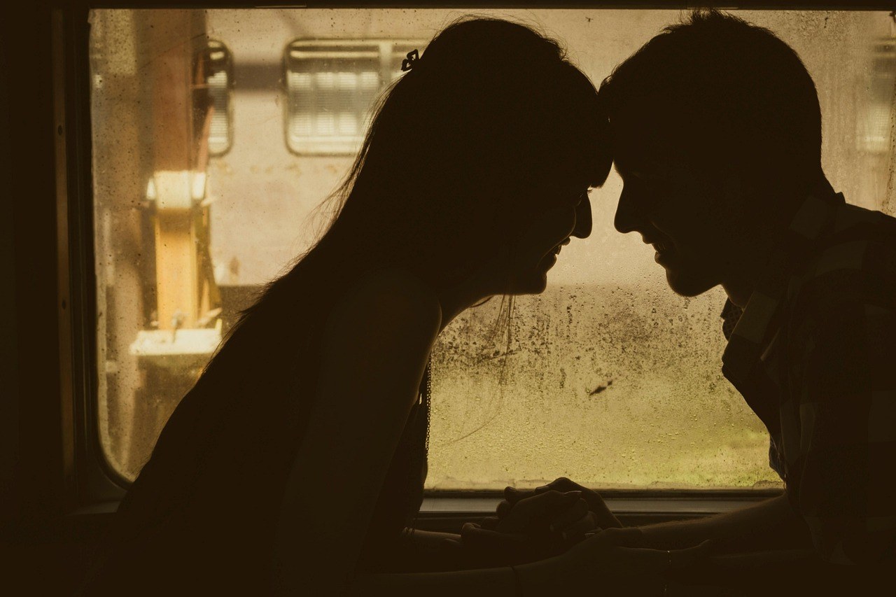 From First Glances Toward Deep Connection - A Guide to Physical Intimacy
