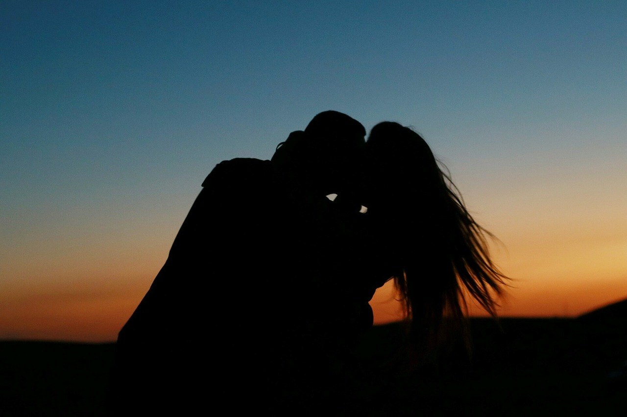 Keeping the Miles from Winning: Signs of Drift and Fresh Ways to Rekindle Your Long Distance Relationship
