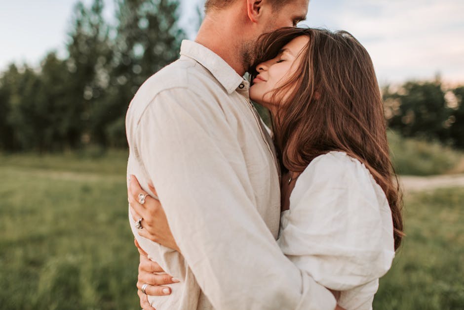 Micro-Cheating Explained: Subtle Behaviors That Blur Relationship Boundaries