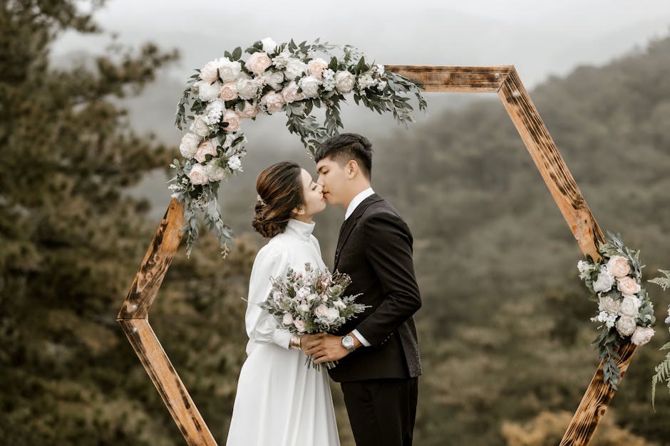 Getting Married Young: A Clear Look at Promise, Pitfalls, and Timing