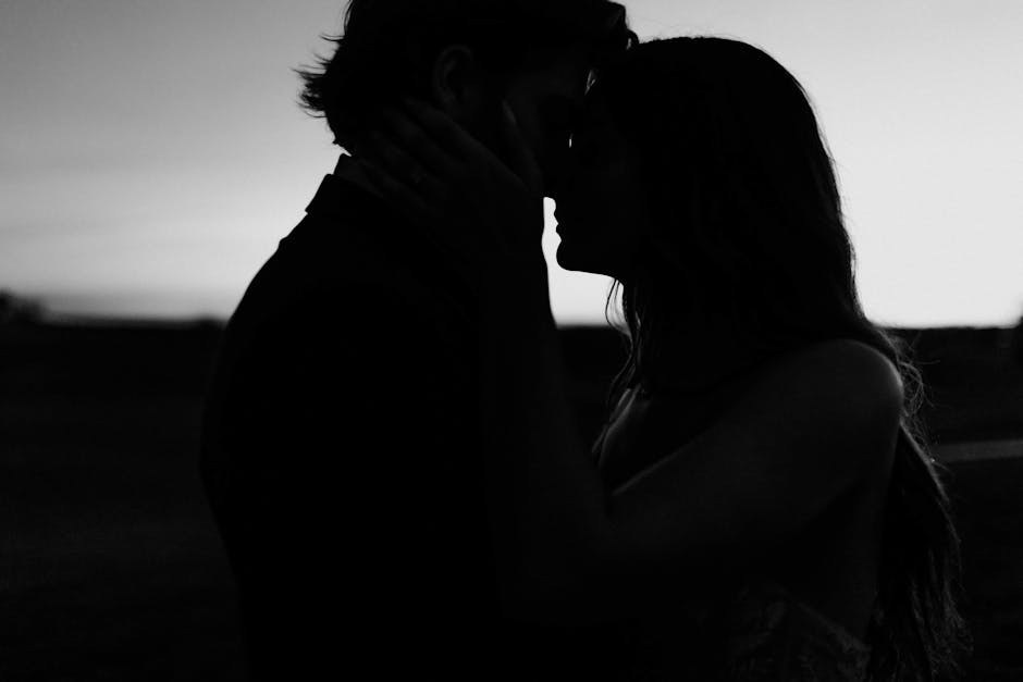 Smitten Signals: How Infatuation Shows Itself in Everyday Moments