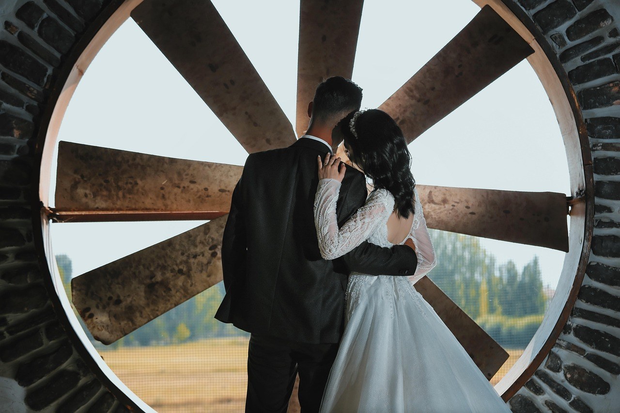 Chasing Hearts, Choosing Lines: Rethinking the No-Rules Romance Creed