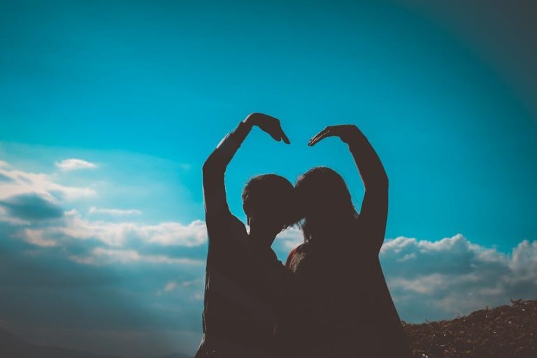 Steadying the Heart: Understanding, Spotting, and Soothing Relationship Anxiety