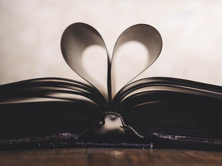 Timeless Ways to Mark an Anniversary with Heart-Melting Romance