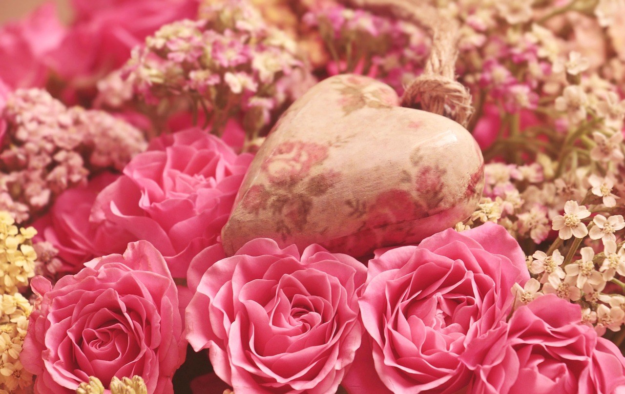 Romance on a Shoestring: Creative Dates That Favor Heart Over Cash