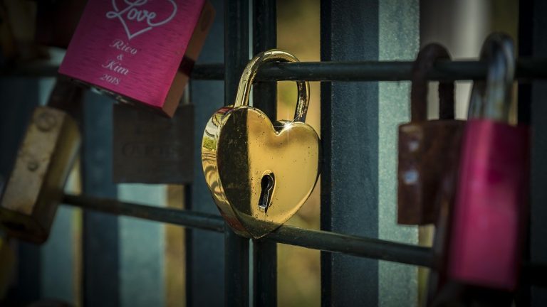 Turn the Tide on a Toxic Relationship Before It Slips Away