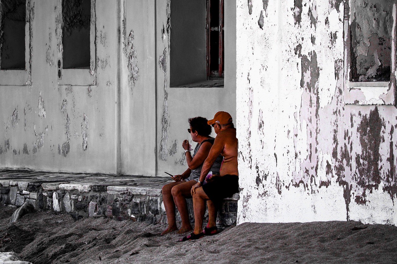 Beyond the Hashtags: Realistic Couple Goals That Actually Strengthen Love