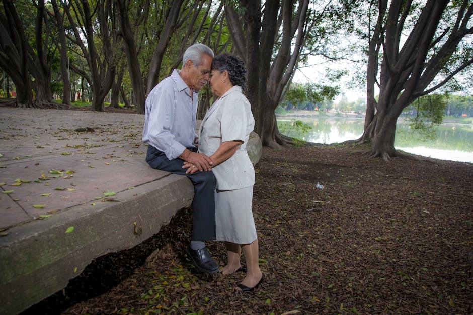 From Rushes to Ruptures: Making Sense of a Love-Hate Relationship