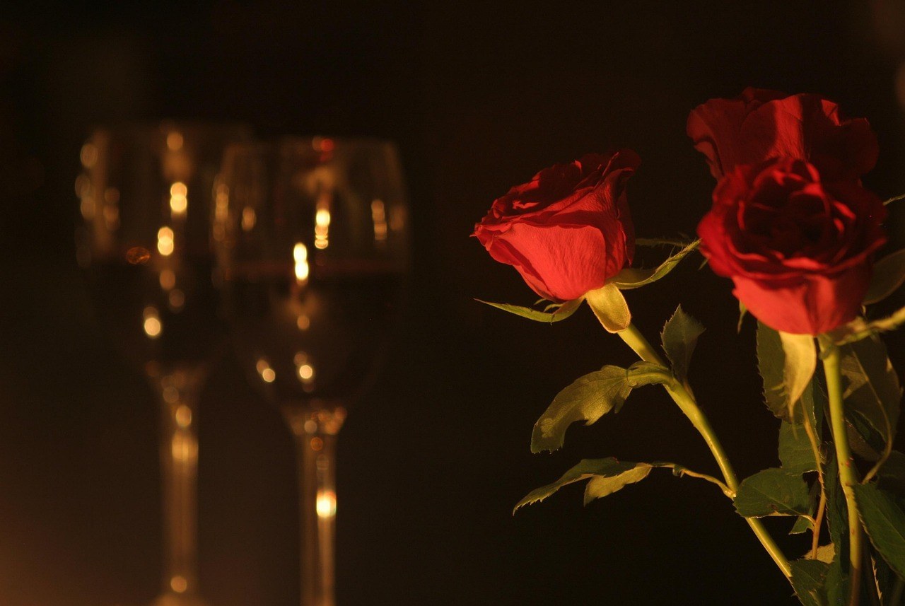 Swipe Nightmares: Why Digital Romance Feels Like a Thriller