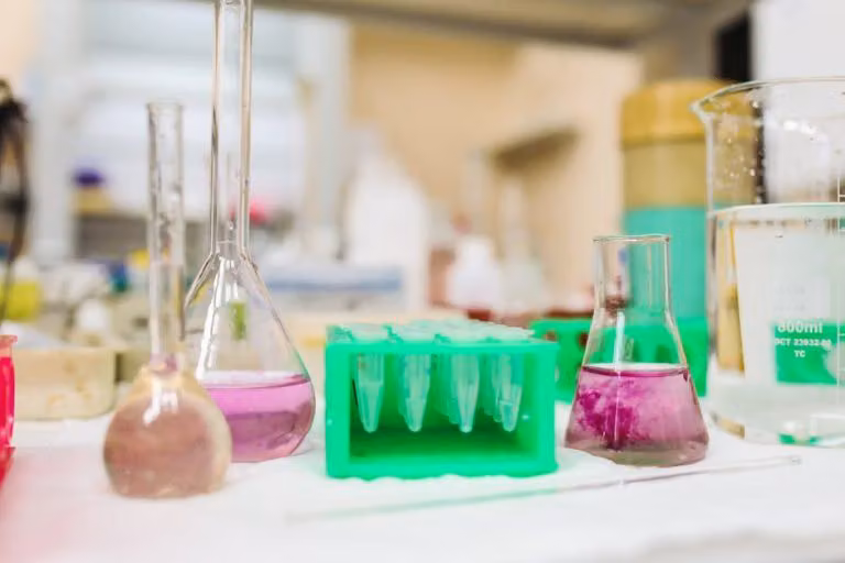 Ignite Attraction in Conversation and Make Chemistry Happen