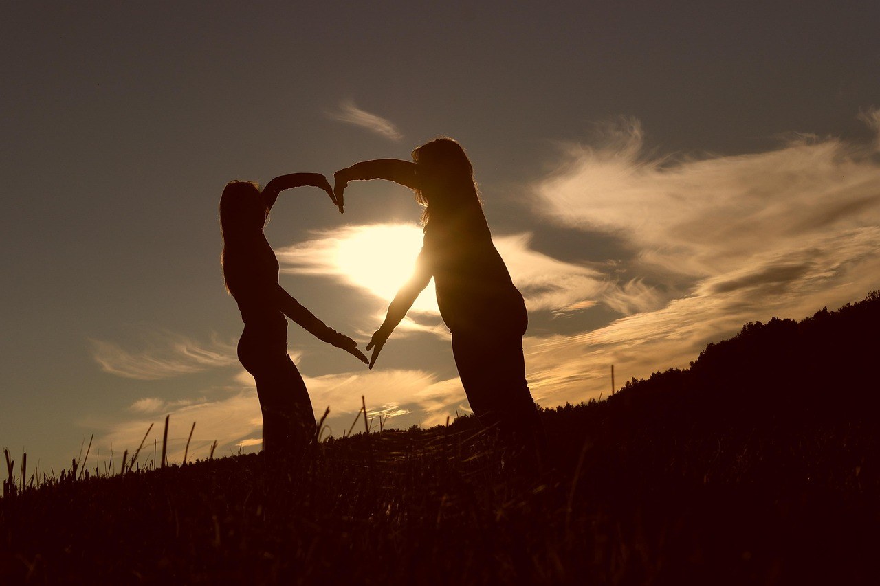 Turn Up the Heat: A Beginner’s Guide to Confident, Safe Sexting