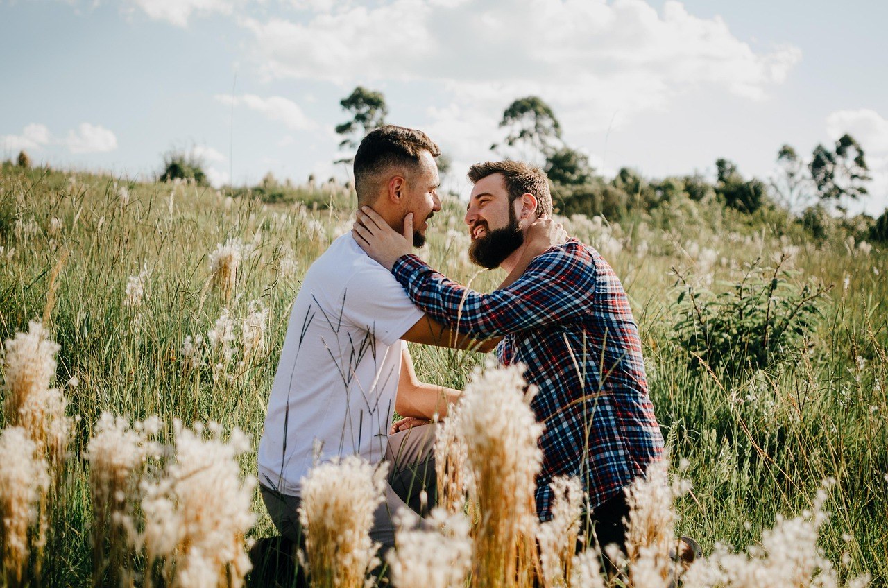 Smart Dating Moves When You Still Share a Home With Parents