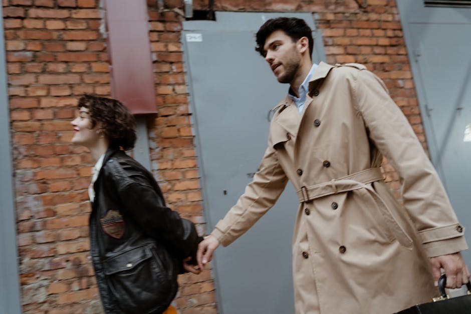 Dating Someone Who Worships the Mirror: Hidden Red Flags of an Egomaniac