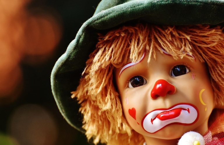 Selfie Magic: Capture Your Cutest Look Without Relying on Luck