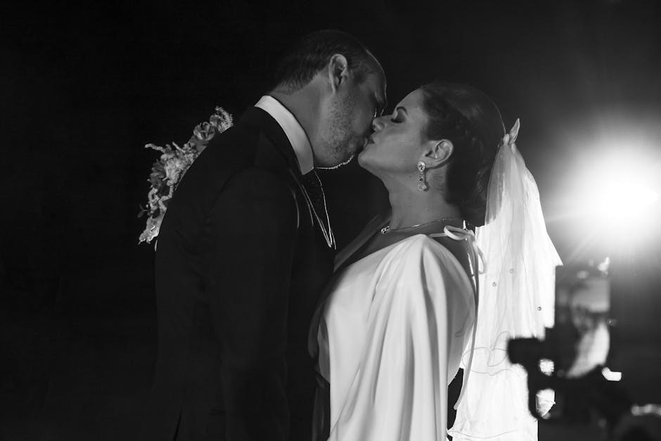 Emotional Affair: How It Starts, Telltale Signs, and What To Do Next