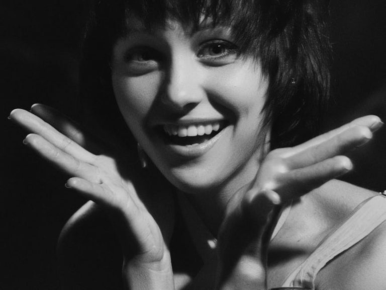 Win His Heart with Emotional Seduction - A Practical Playbook