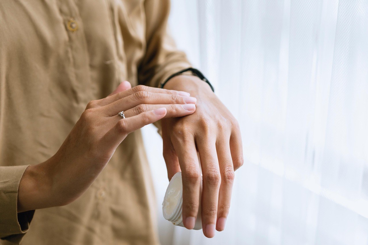 Press Pause on Romance: A Saner Approach to Stepping Back
