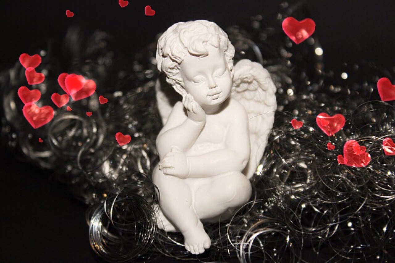 Staying Upbeat in Modern Dating - Moving Through Heartache Without Losing Faith