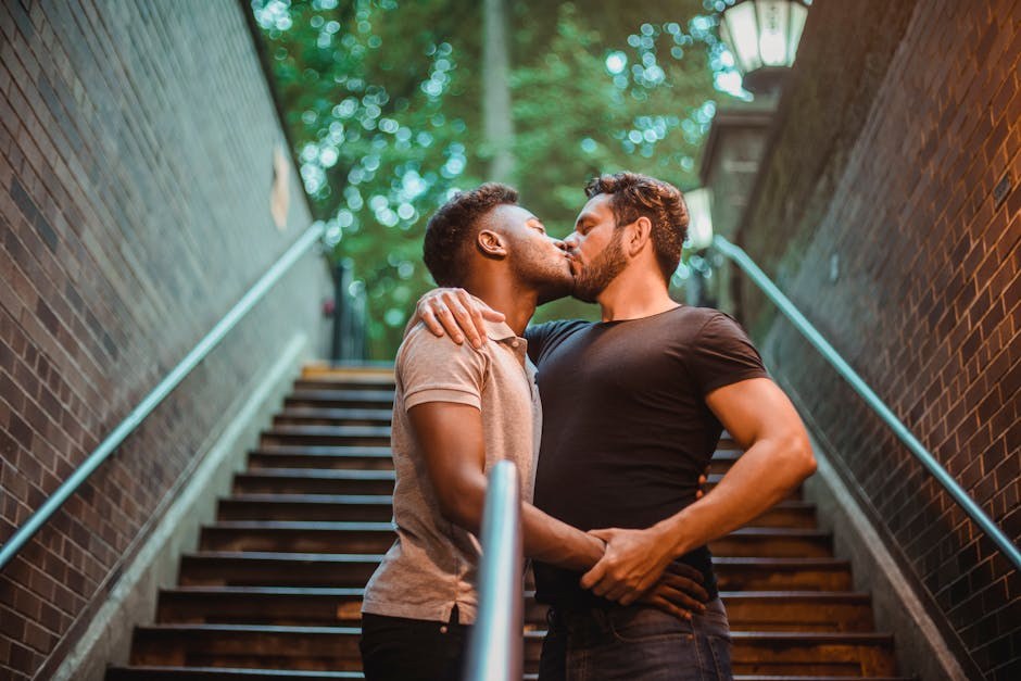 Swipe Smart: A Clear-Eyed Look at Dating Apps