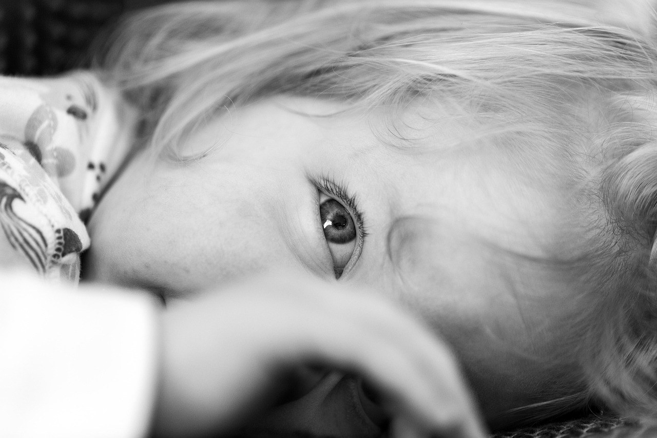 How to Command Desire with Gaze - A Guide to Intimate Eye Play