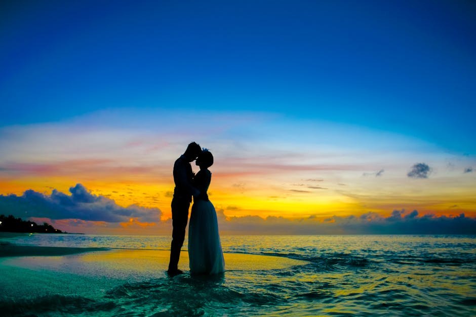Social Savvy Moves When You’re Tempted to Add Your Date on Facebook