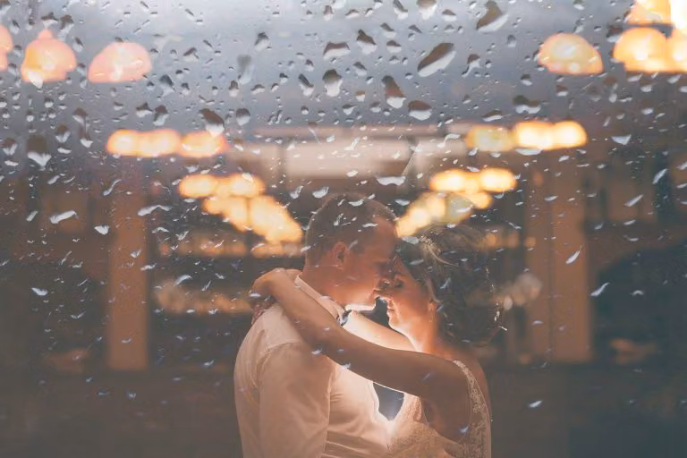 Social Savvy Moves When You’re Tempted to Add Your Date on Facebook