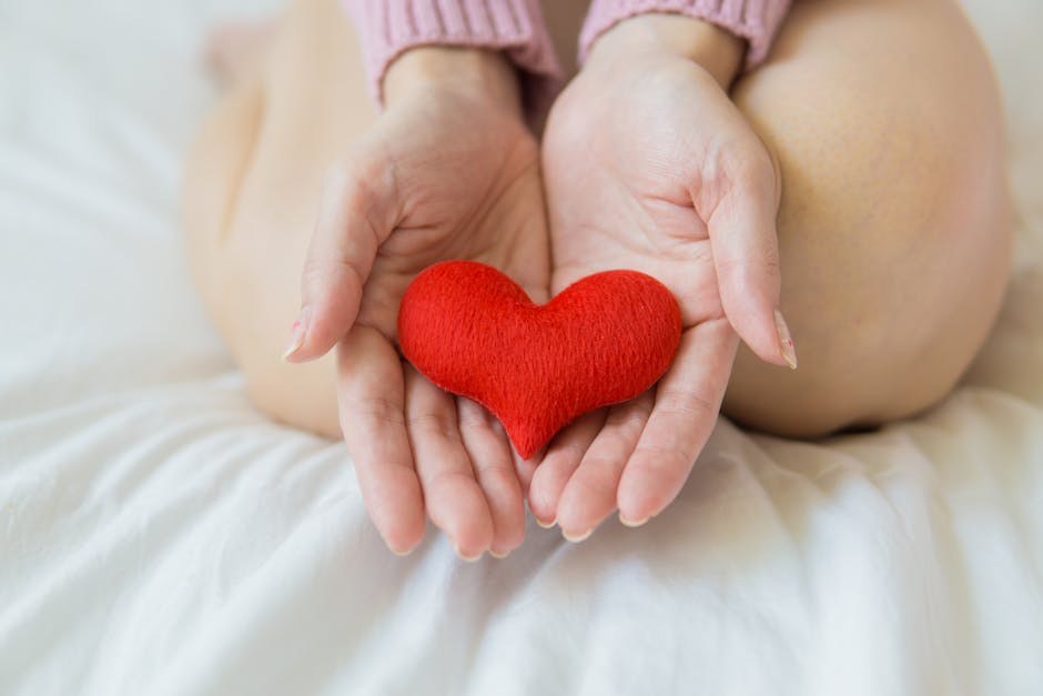 Crafting a Magnetic Dating Profile for Women That Truly Shines