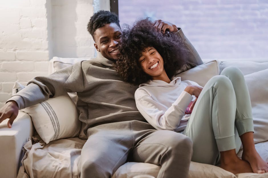 Love on the Move: How to Thrive with a Constant Traveler