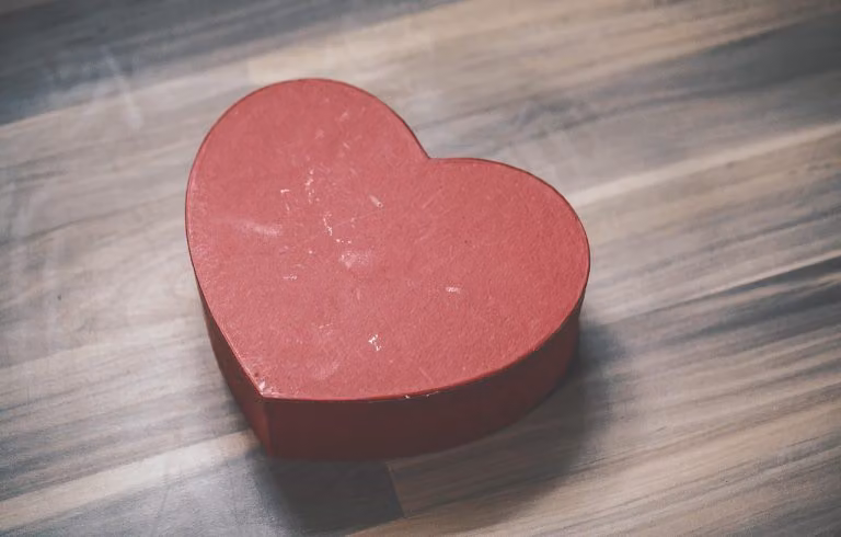 Love on the Move: How to Thrive with a Constant Traveler