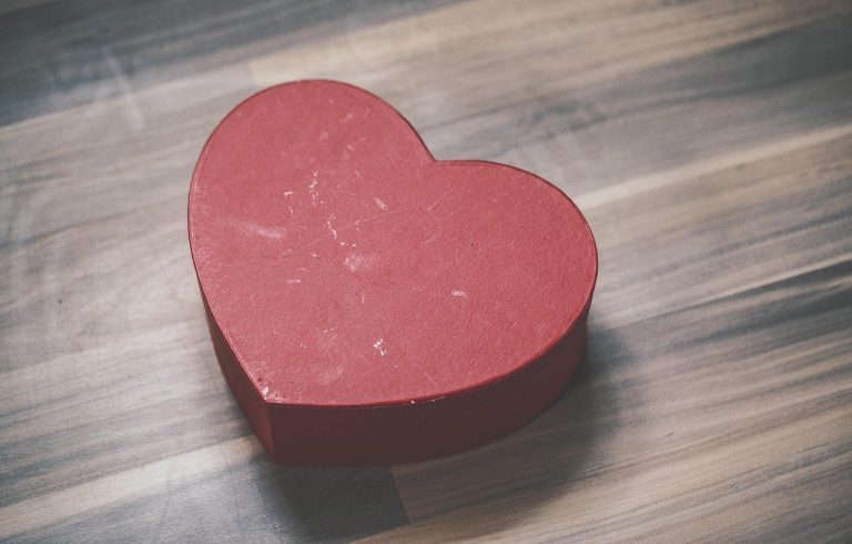 Love on the Move: How to Thrive with a Constant Traveler