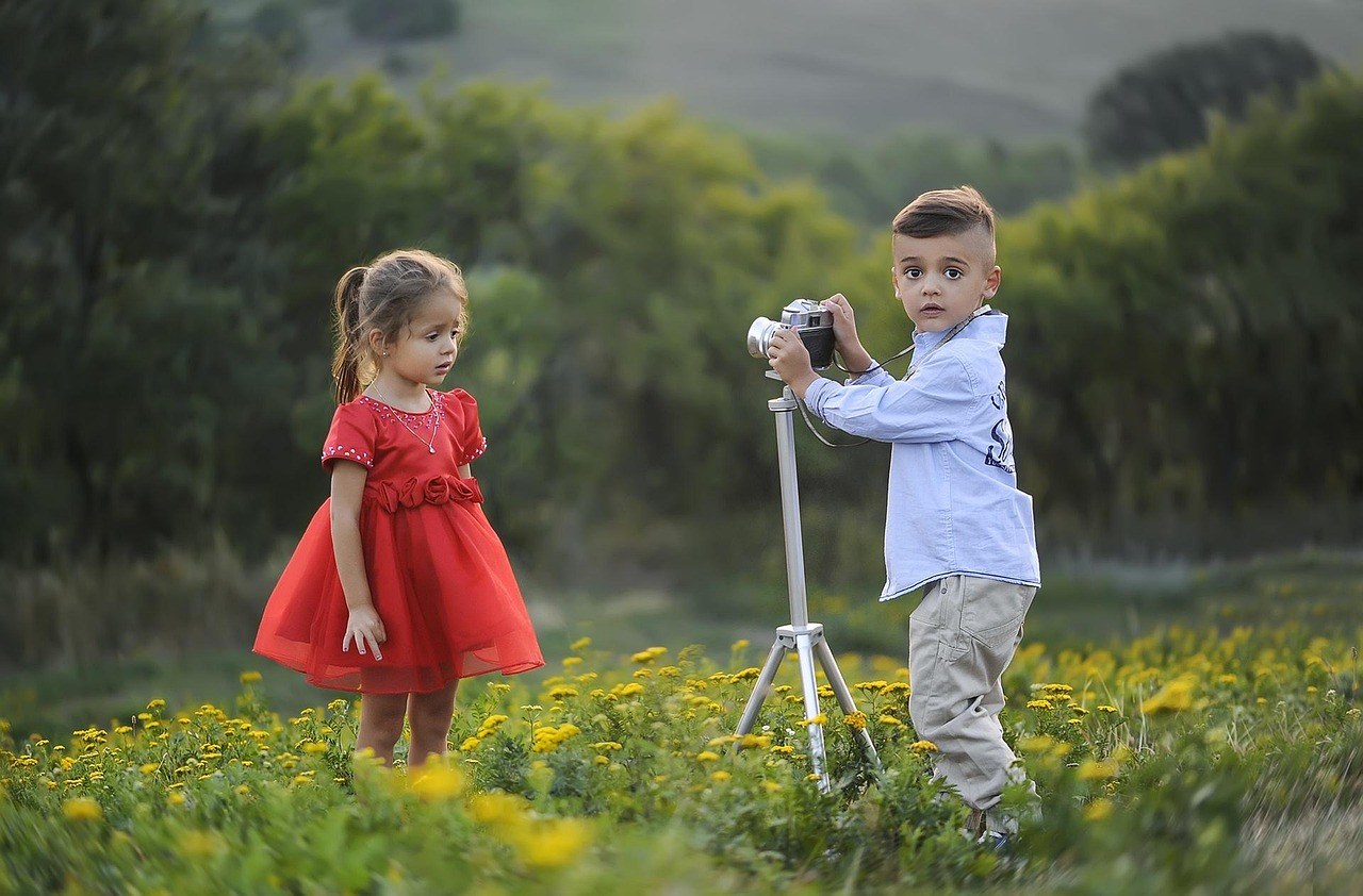 Lighthearted Dating: Ways to Be Playful and Flirty Without Overthinking