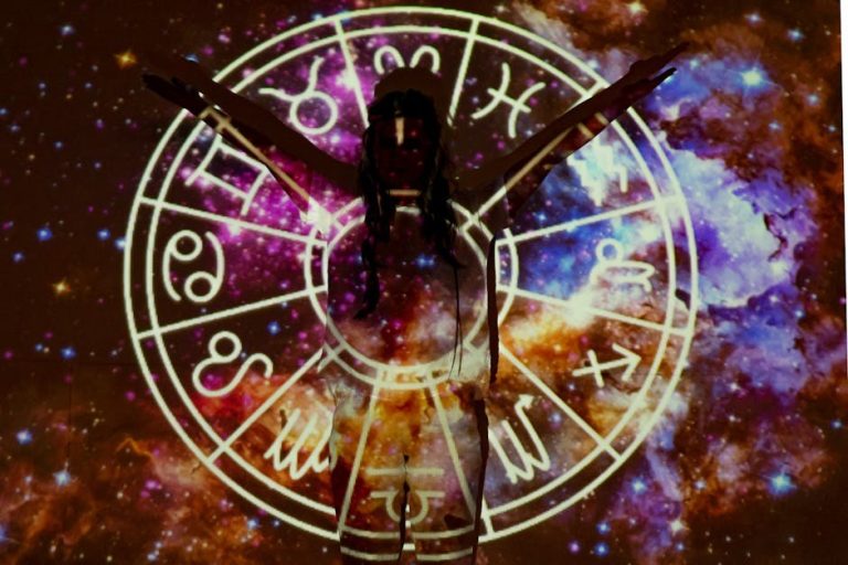 Opposites Attract: Harmony Between Introvert and Extrovert Worlds