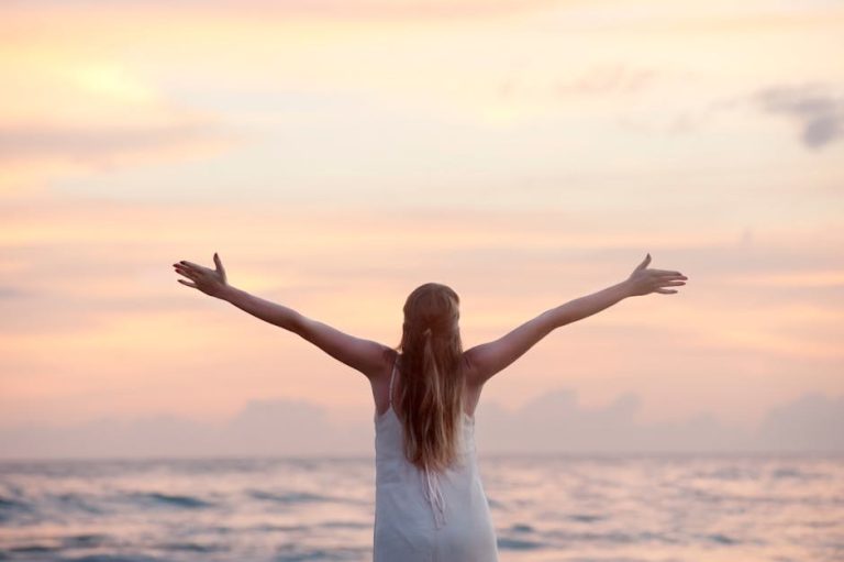 Subtle Signals and Tactics That Reveal You’re Being Lured
