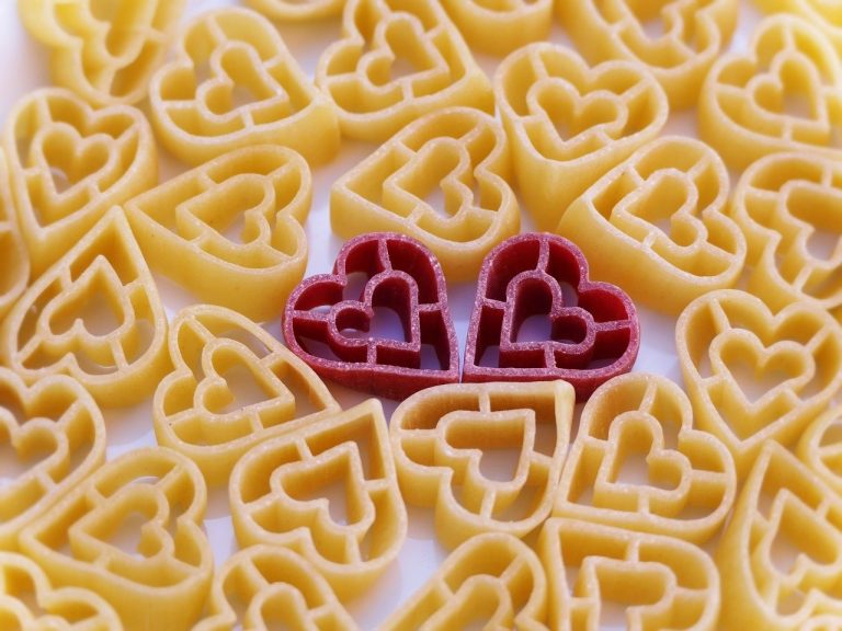 Warning Signs Your Partner Is Poisoning the Relationship