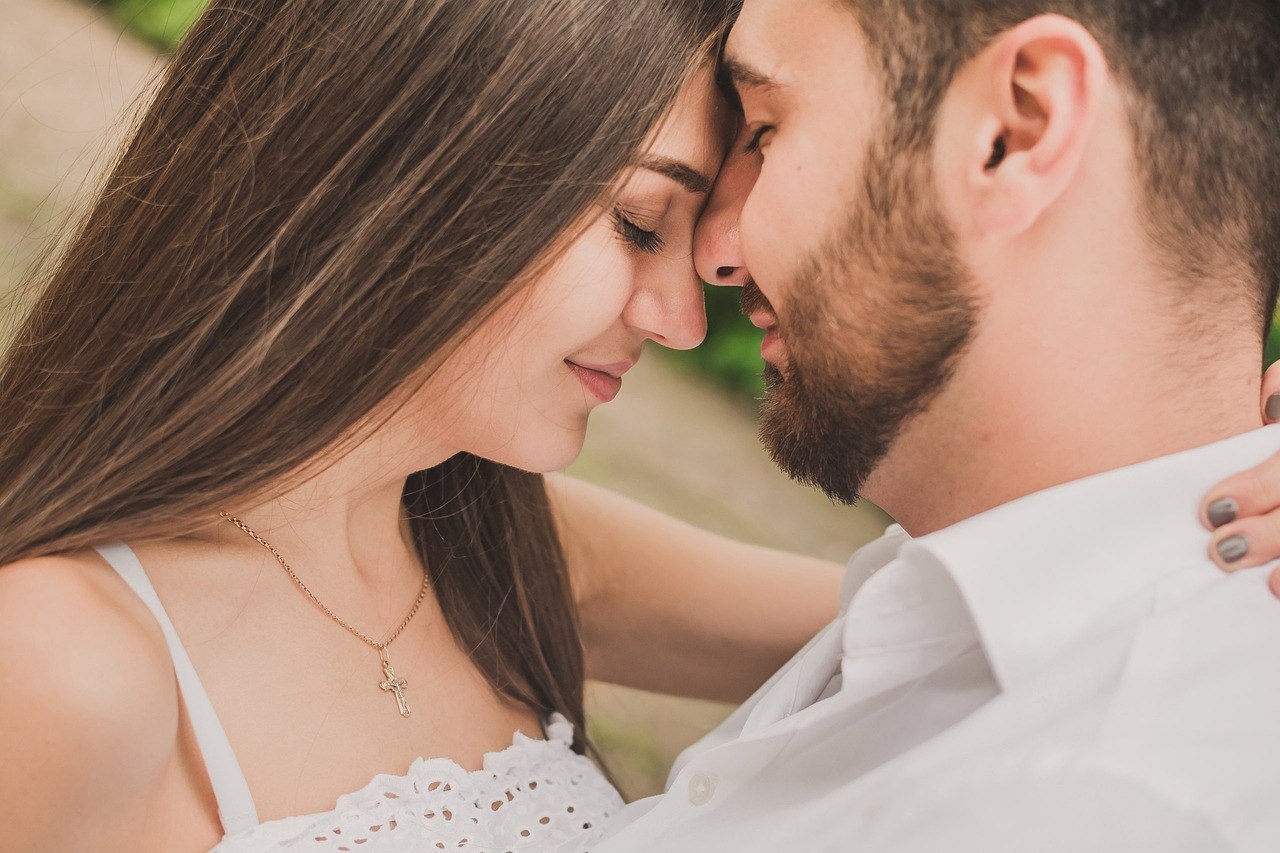 Quiet Proof He’s All In: How to Tell Your Boyfriend Truly Cares