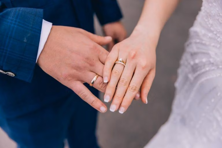 Cultivating Absence, Sparking Your Partner’s Longing