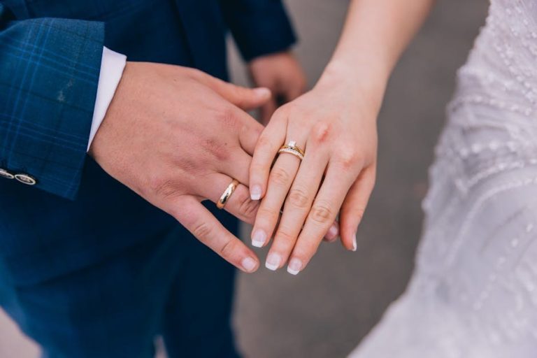 Cultivating Absence, Sparking Your Partner’s Longing