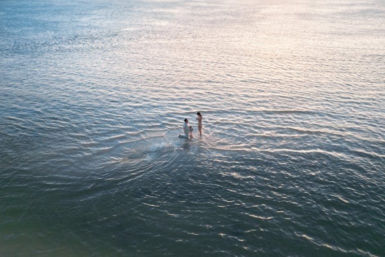 Self-Reflection Clues Indicating Attraction Toward Women