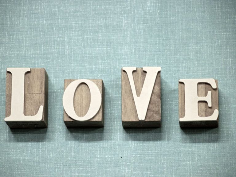 Cultivating Emotional Independence Beyond Boyfriend-Centered Living