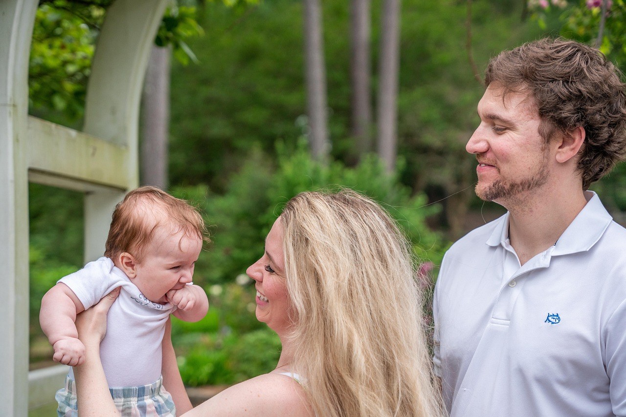 Talking to Your Family About a New Relationship with Confidence